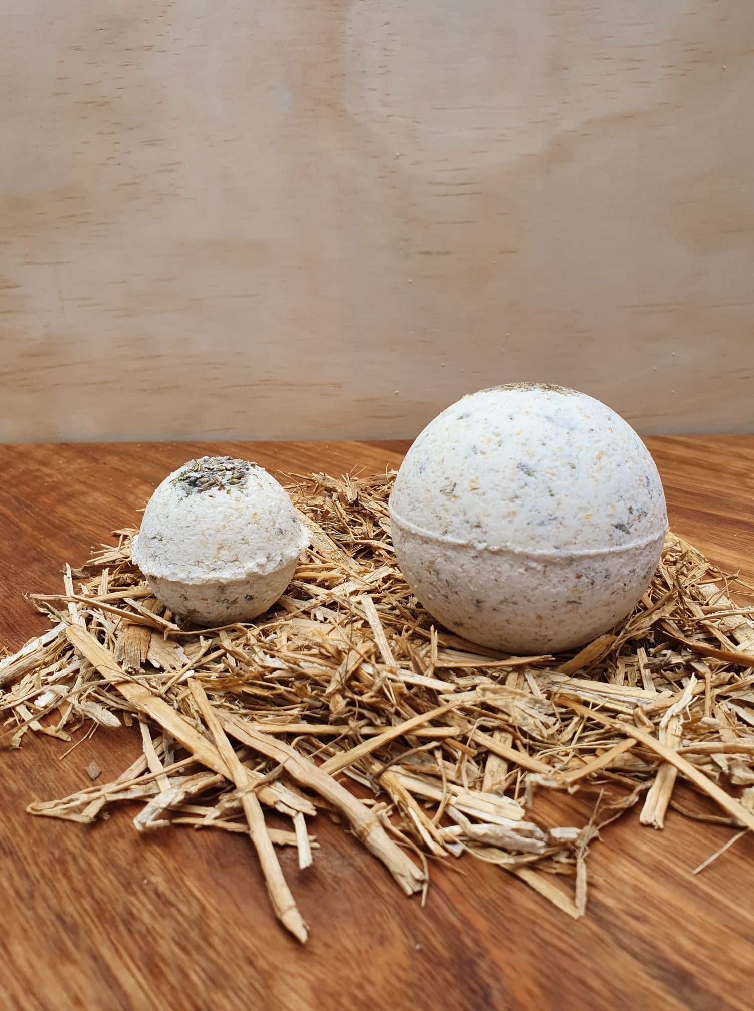 Lavender and Oat Natural Bath Bomb