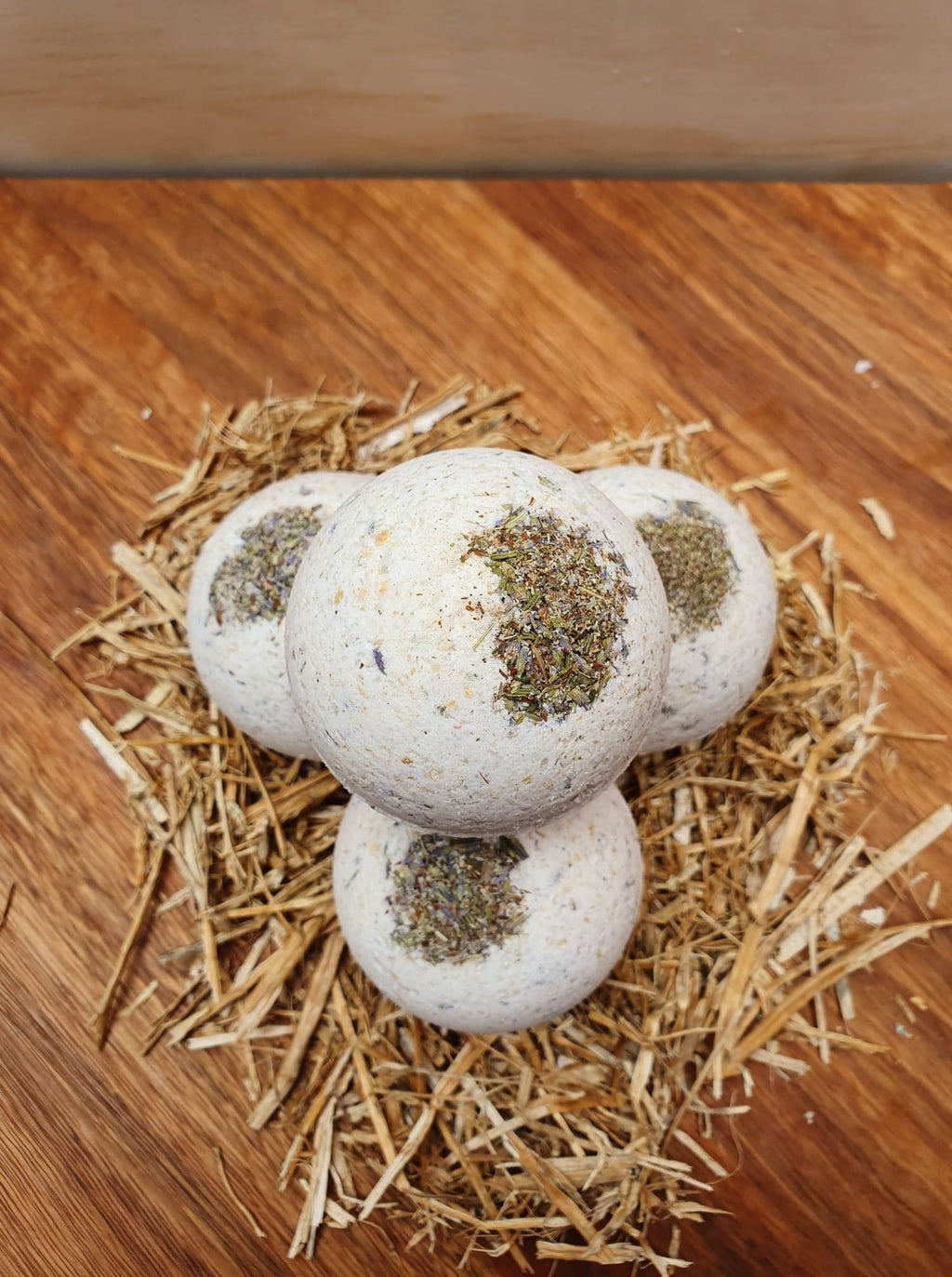 Lavender and Oat Natural Bath Bomb