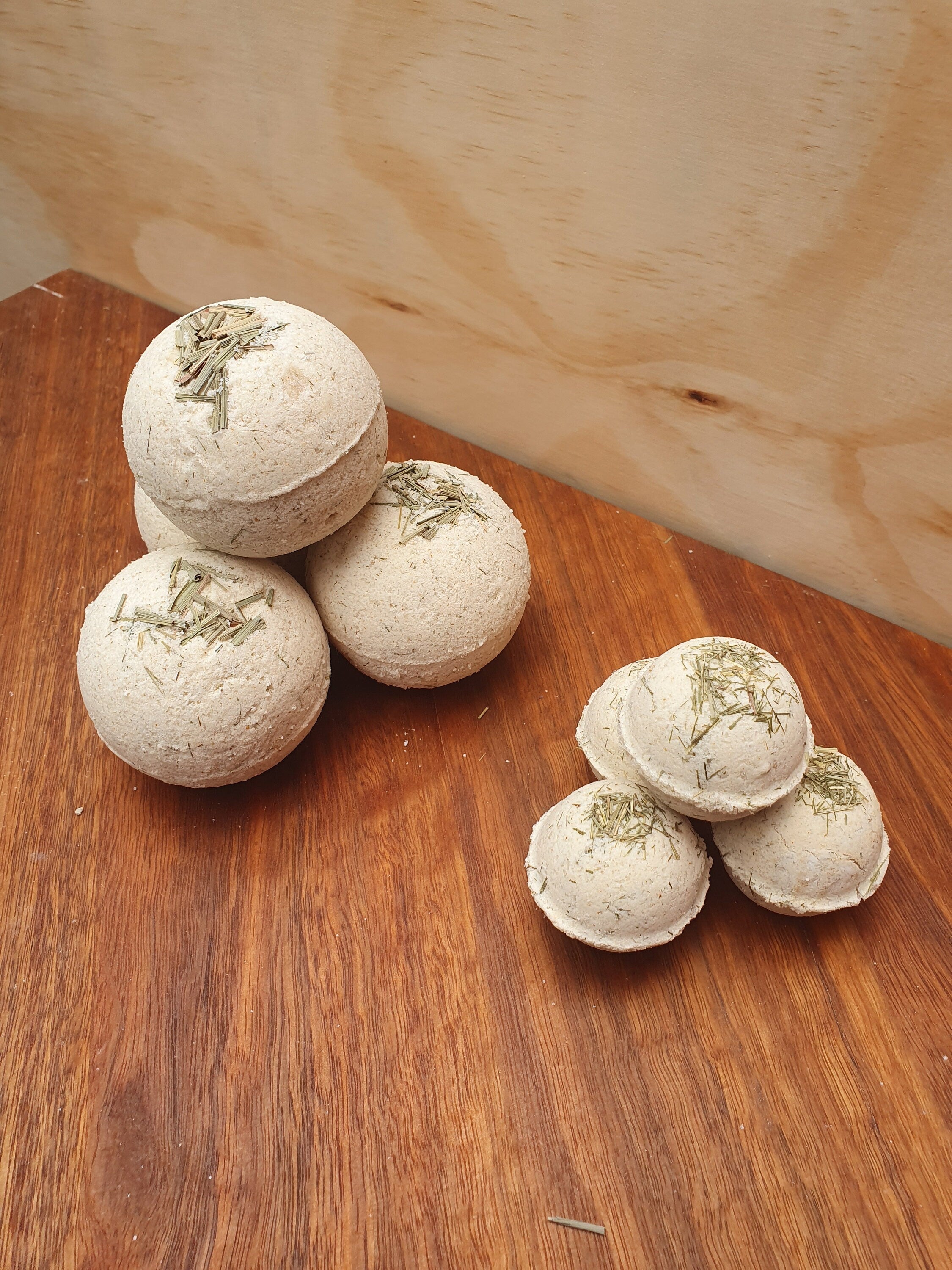 Lemongrass and Ginger Natural Bath Bomb