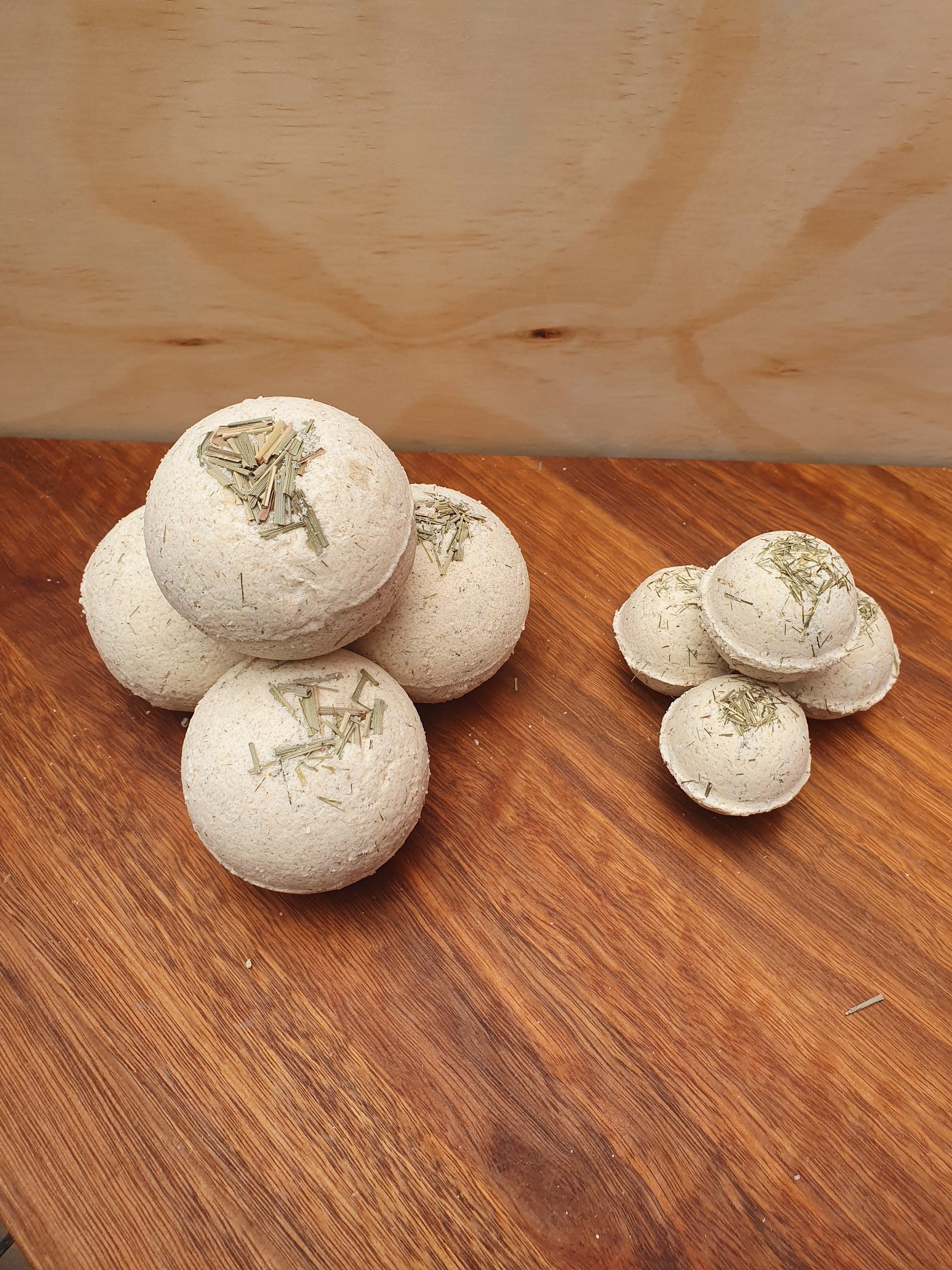 Lemongrass and Ginger Natural Bath Bomb