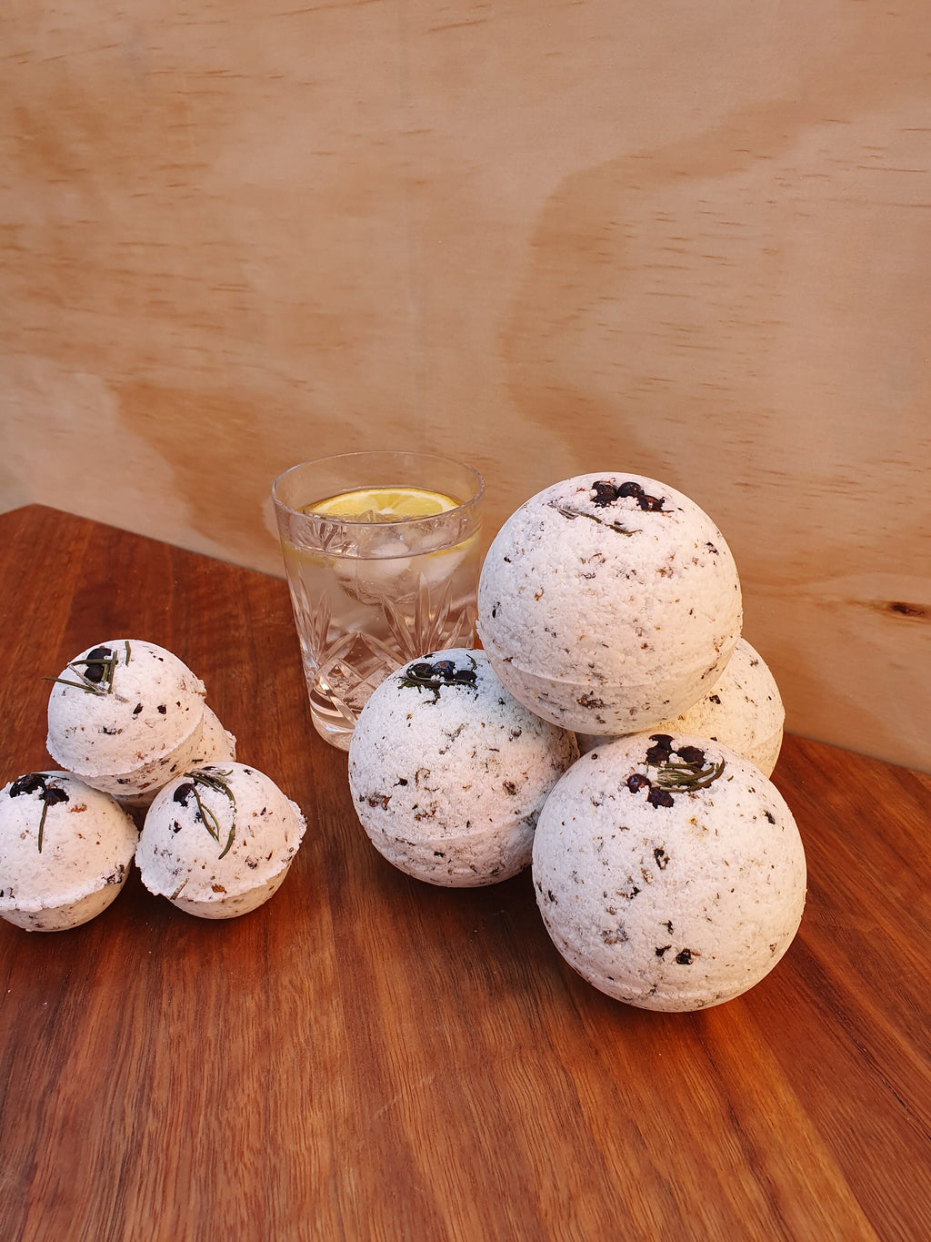 Gin and Tonic Natural Bath Bomb