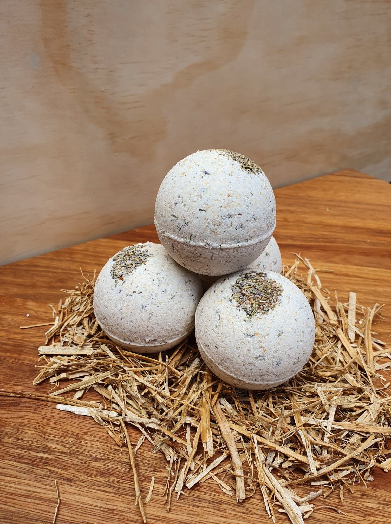 Lavender and Oat Natural Bath Bomb