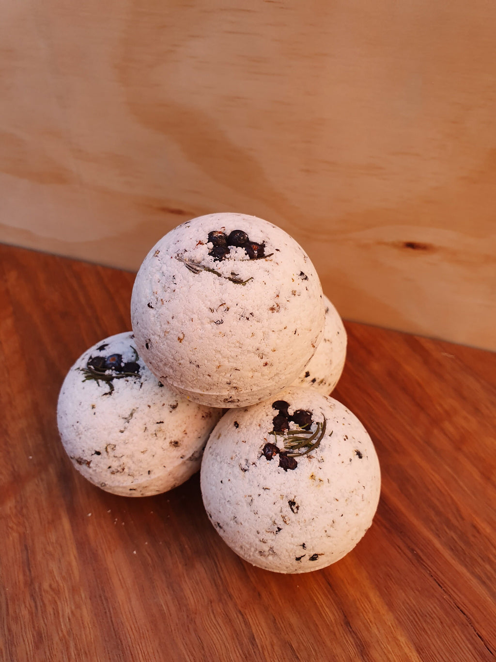 Gin and Tonic Natural Bath Bomb