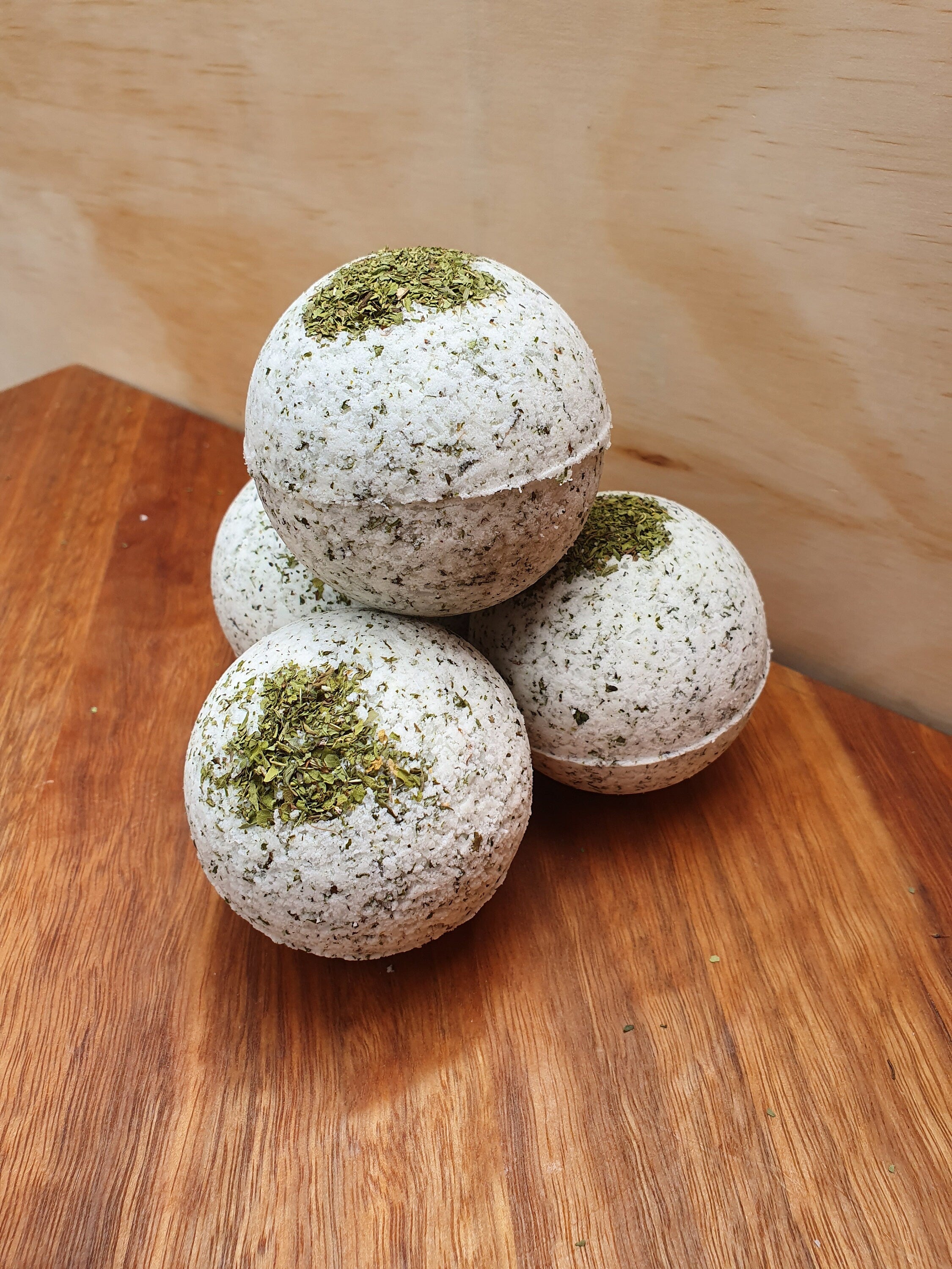 Spearmint Natural Bath Bomb