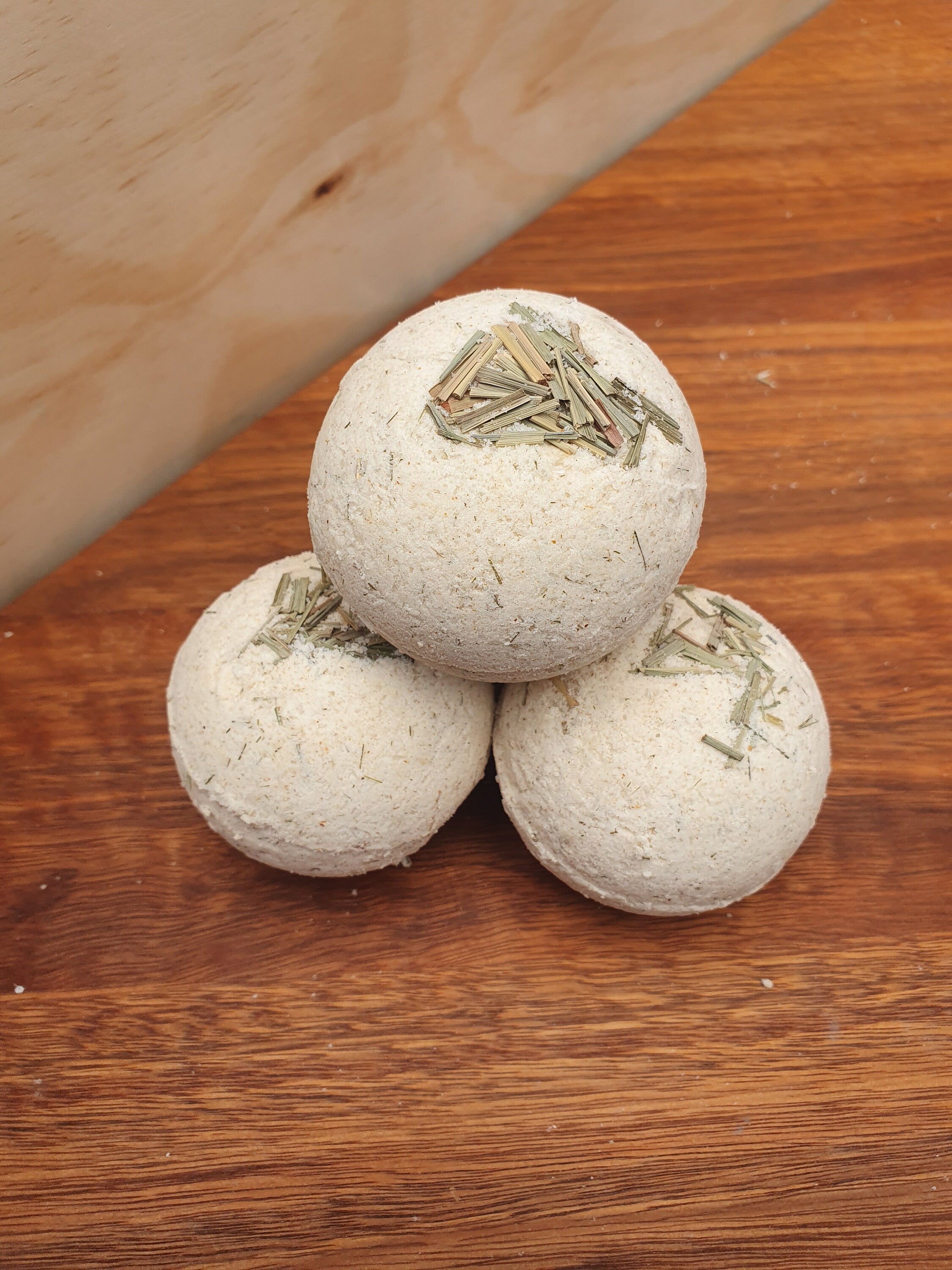 Lemongrass and Ginger Natural Bath Bomb