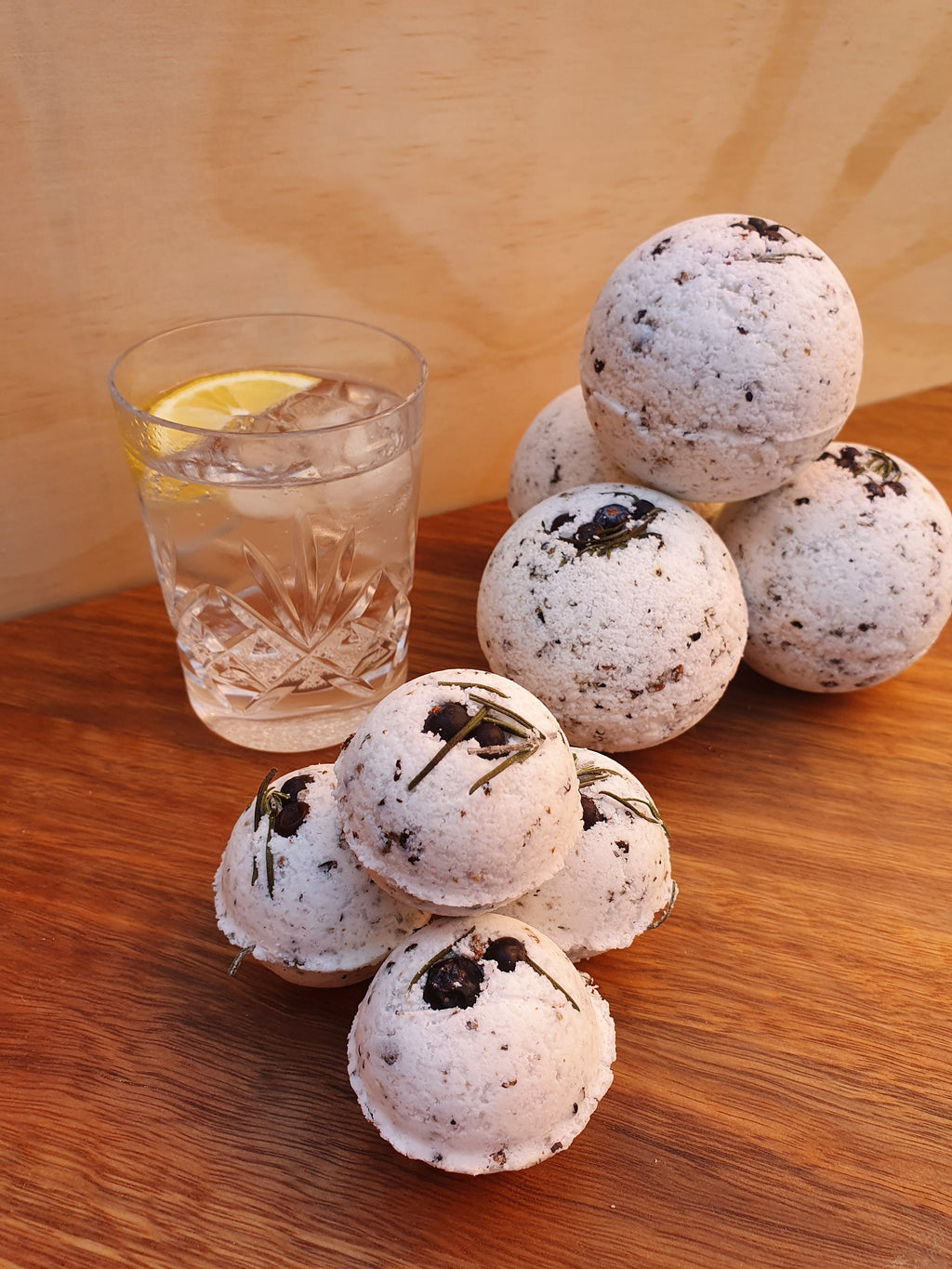 Gin and Tonic Natural Bath Bomb