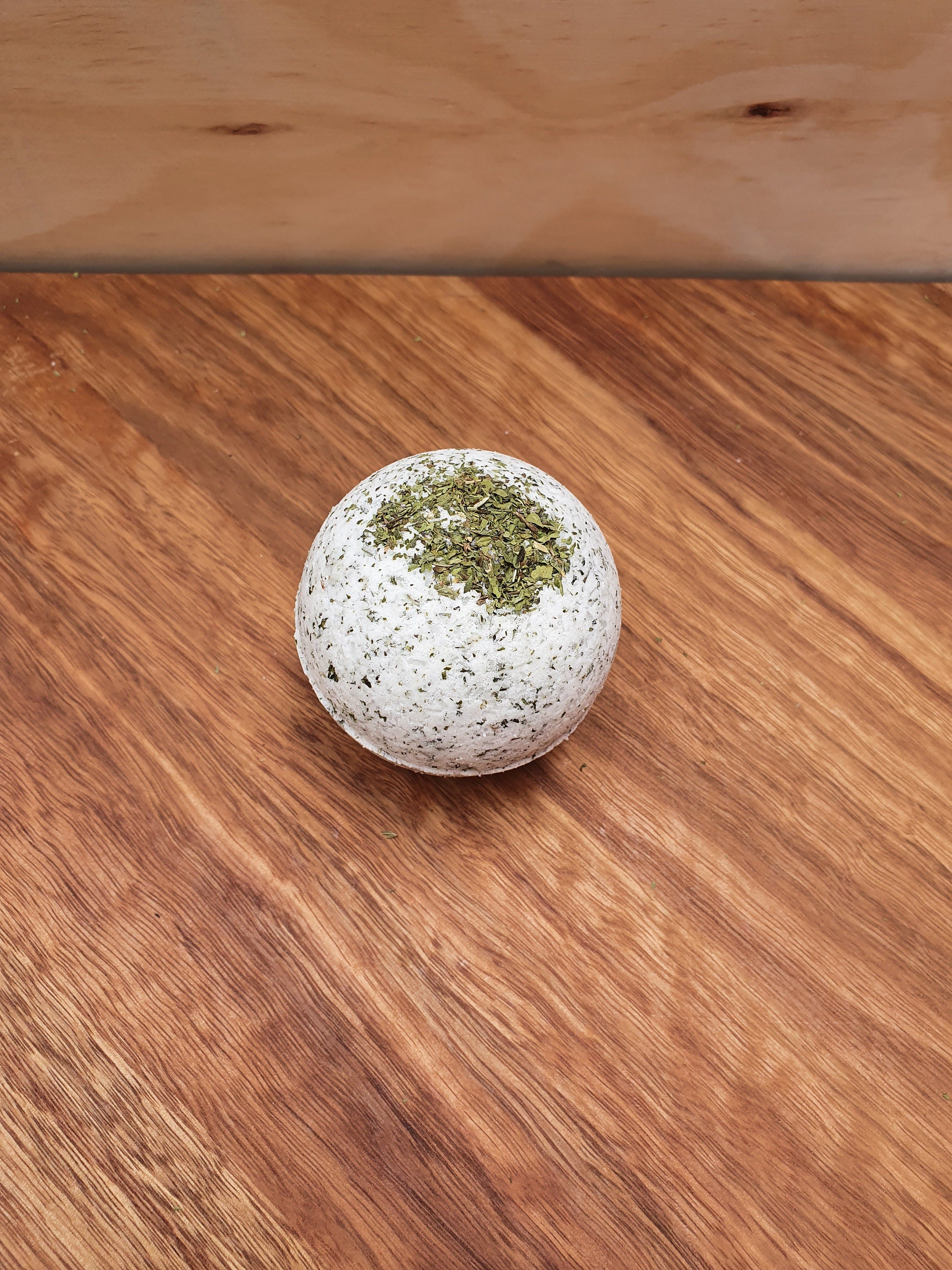 Spearmint Natural Bath Bomb